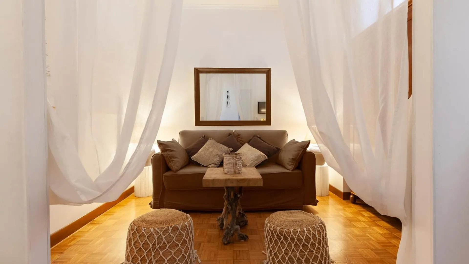 Spanish Steps Historic Apartment 罗马 0*,  意大利